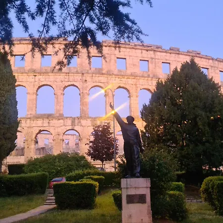 Villa-osmium ヴィラ Galižana