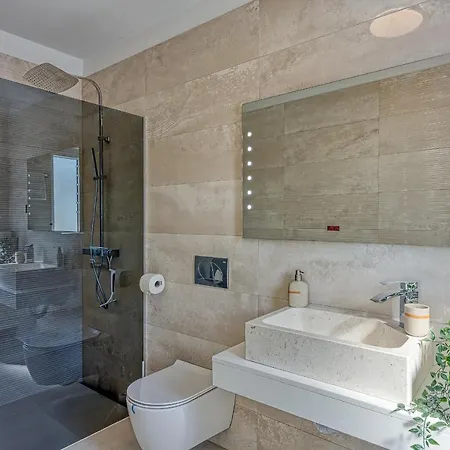 ヴィラ Villa-osmium *