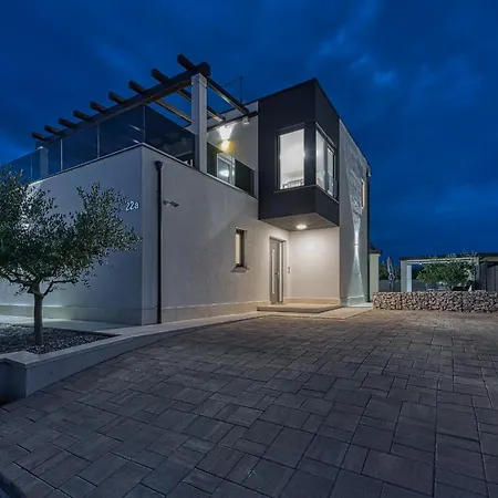 ヴィラ Villa-osmium *