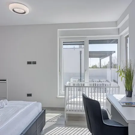 Villa-osmium Villa *