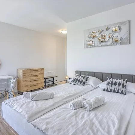 Villa-osmium Villa *