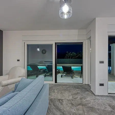 Villa-osmium Villa Galižana