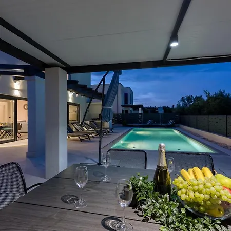 Villa-osmium Villa *