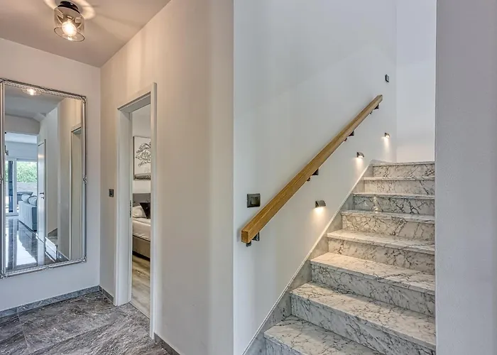 Villa-osmium Villa Galižana